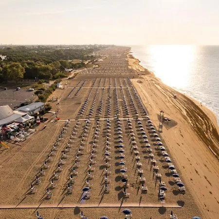 Sea View Flat Few Steps From The Bibione